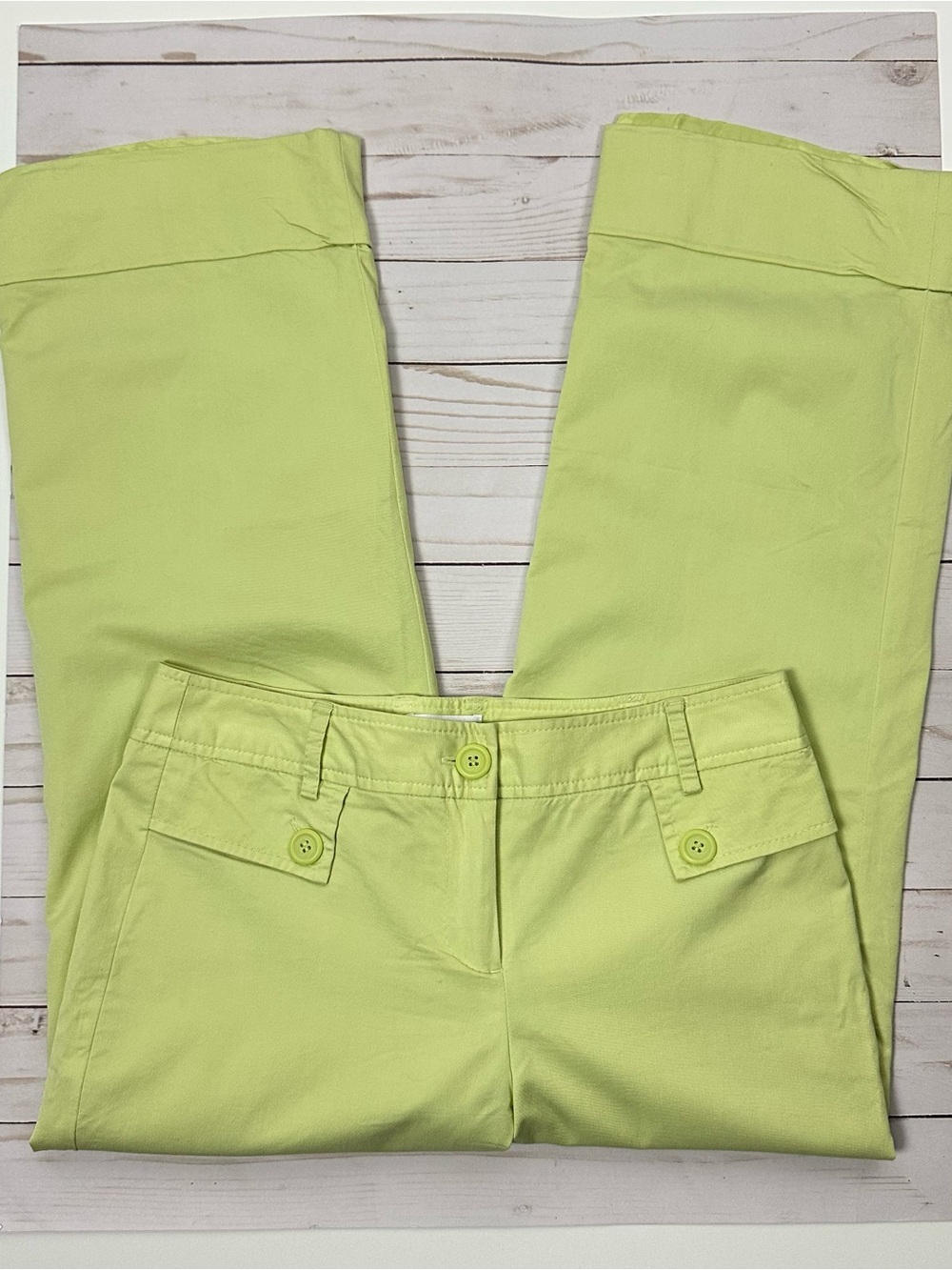 LOFT Ann Taylor women's cropped Capri wide-leg flat front pants - size 6